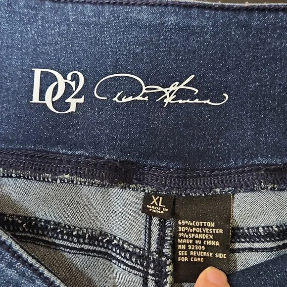 DG2 Women's Pull On Dark Blue Flare Jeans Size XL Casual Y2k Slimming High Rise - Picture 5 of 9